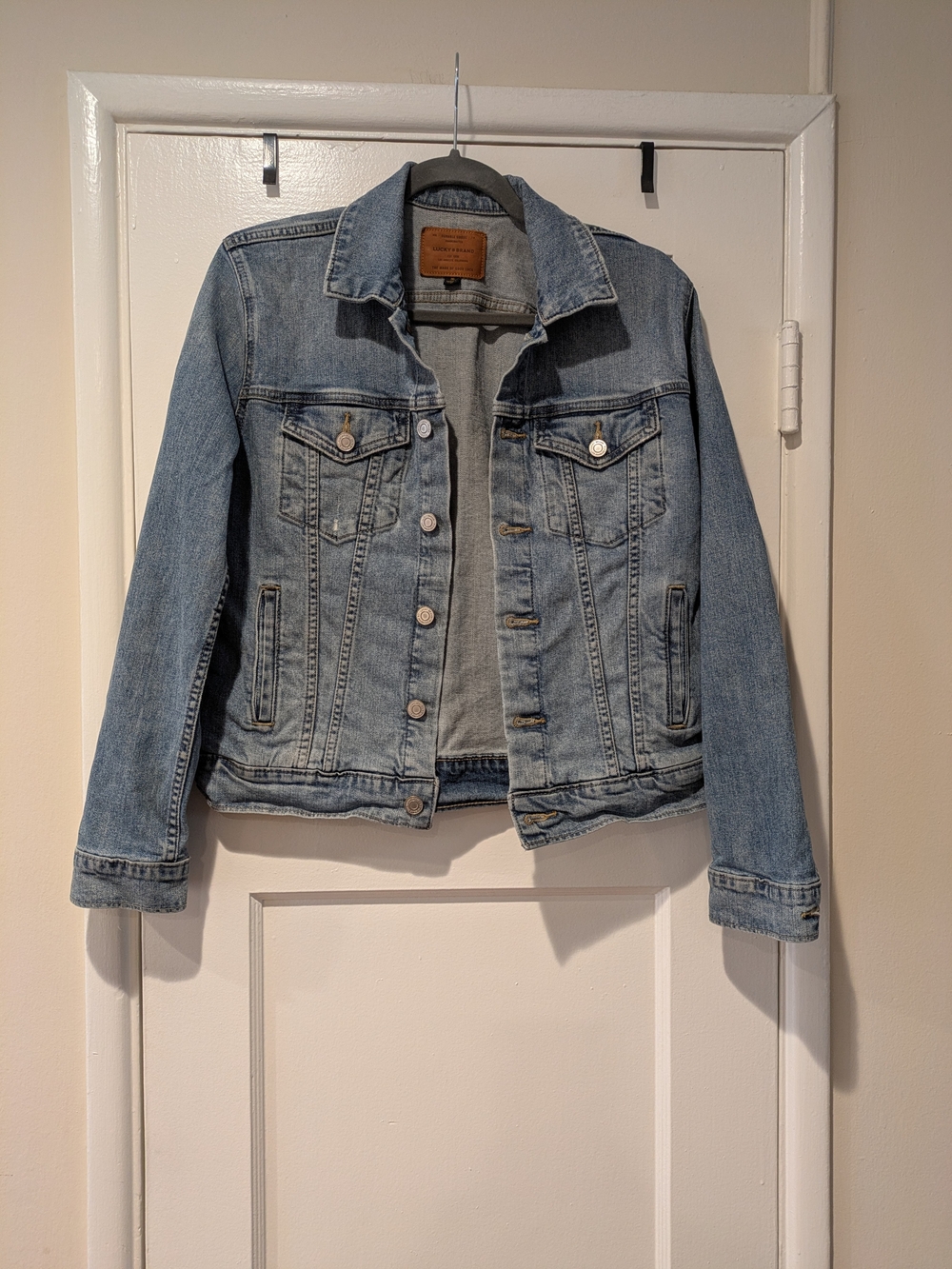 LUCKY BRAND The Tomboy Trucker DeniLucky Brand Light Blue Denim Jacket - Women's